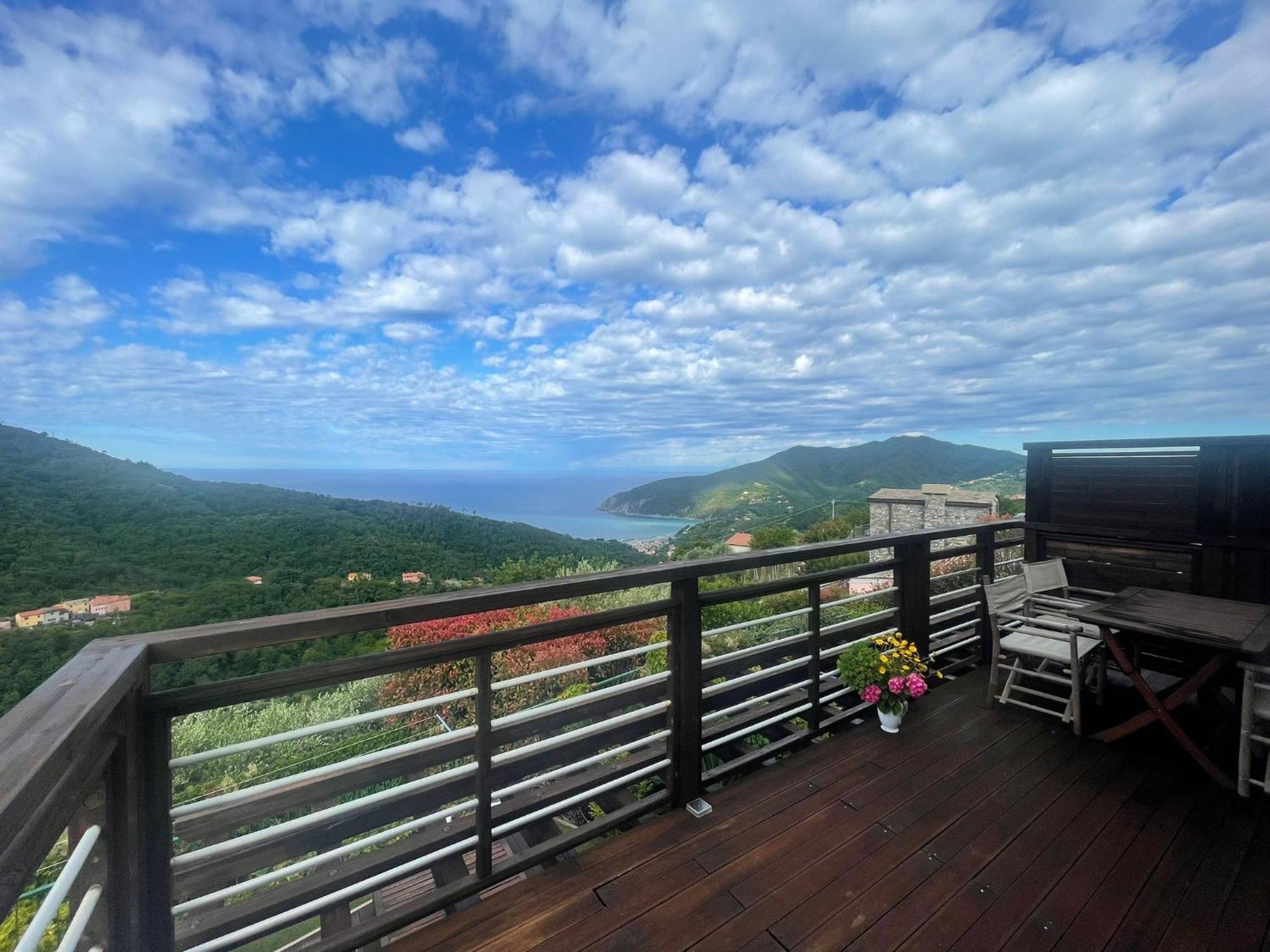 Corner Of Paradise Монеглия Екстериор снимка